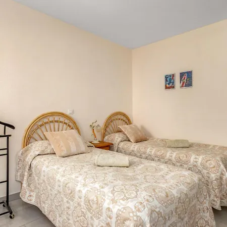 Caracas De By Interhome Apartman *